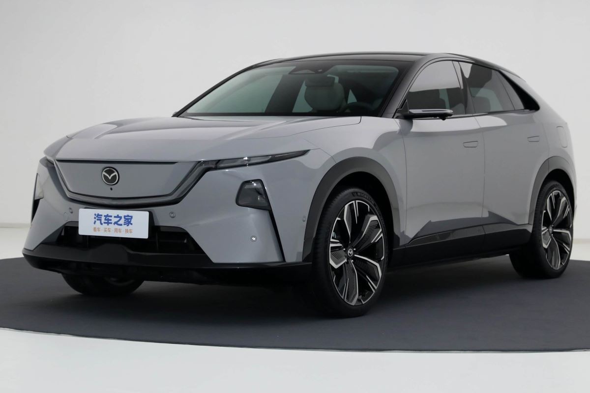 Mazda EZ-60: Ny crossover med elektrisk og hybrid drivlinje