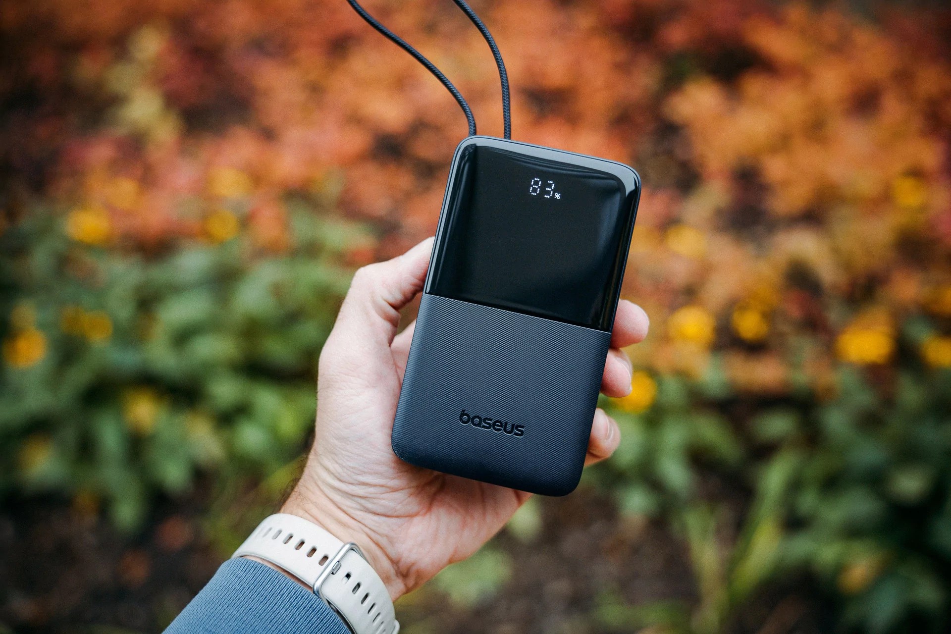 Baseus Enerfill Bipow 2 Pro: Smart powerbank med innebygd kabelstropp