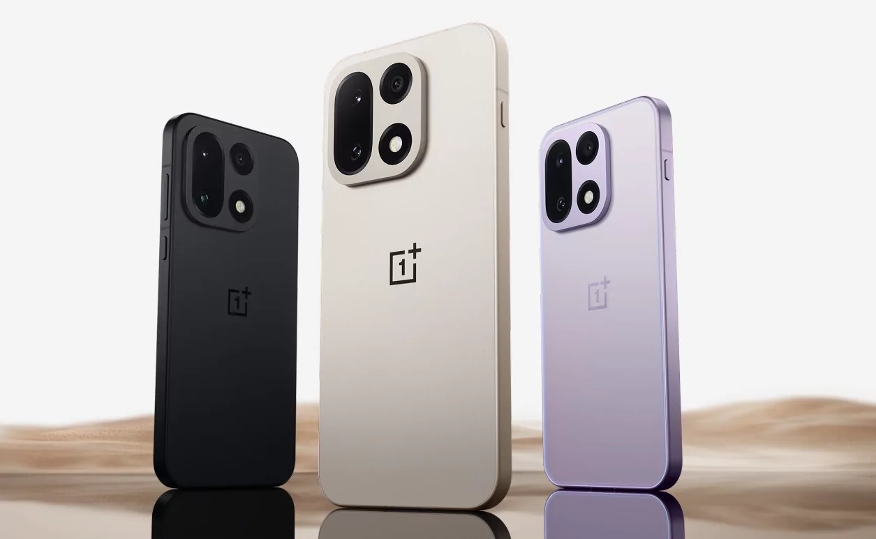 OnePlus 15 er her med 165 Hz Oriental Screen 3.0, Snapdragon 8 Elite Gen 5 og 7300 mAh-batteri. Telefonen får ekstrem kjøling, topp ytelse og starter på ca. 6 100 kroner.