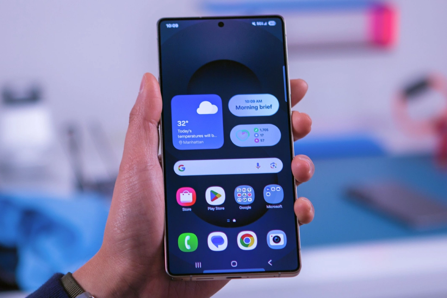 Samsung utvider Galaxy AI med støtte for Perplexity, Gemini og Bixby. Den nye oppdateringen gir dyp integrasjon og en mer sømløs AI-opplevelse på Galaxy-enheter.
