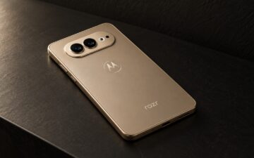 Nye CAD-renderinger og påståtte spesifikasjoner peker mot en uvanlig brettbar Motorola-mobil med bredere format, kompakte skjermer og relativt tykk profil.